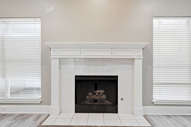 1718 Creek Valley Road, Mesquite, TX 75181