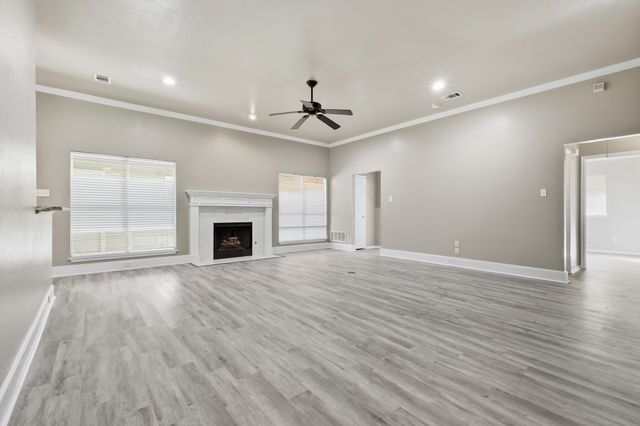 1718 Creek Valley Road, Mesquite, TX 75181