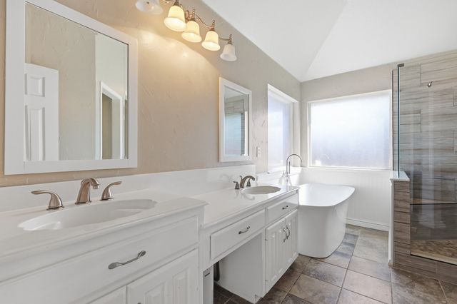 1718 Creek Valley Road, Mesquite, TX 75181