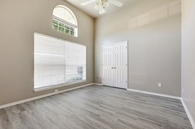 1718 Creek Valley Road, Mesquite, TX 75181