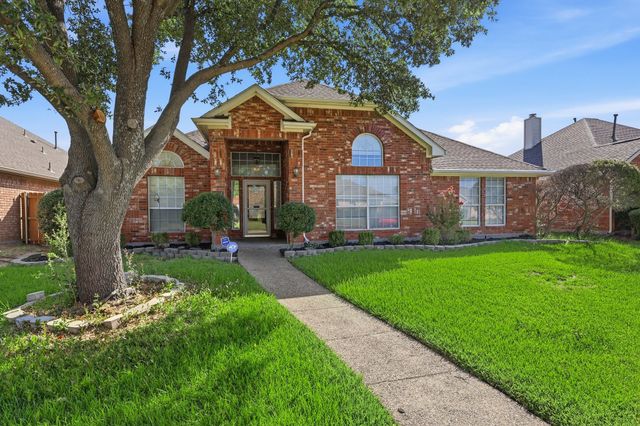 1718 Creek Valley Road, Mesquite, TX 75181