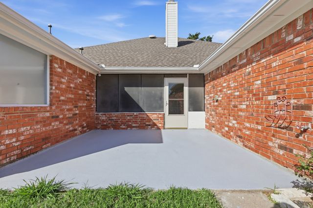 1718 Creek Valley Road, Mesquite, TX 75181