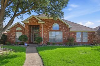 1718 Creek Valley Road, Mesquite, TX 75181