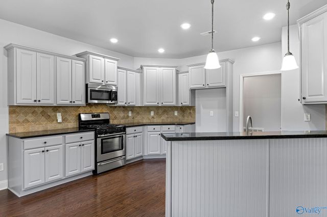 2516 Caldwell Park Court, Owens Cross Roads, AL 35763