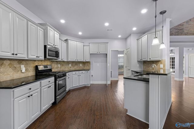 2516 Caldwell Park Court, Owens Cross Roads, AL 35763