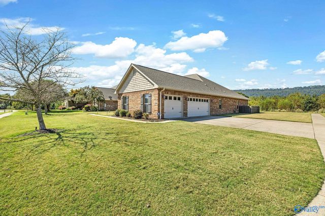 2516 Caldwell Park Court, Owens Cross Roads, AL 35763