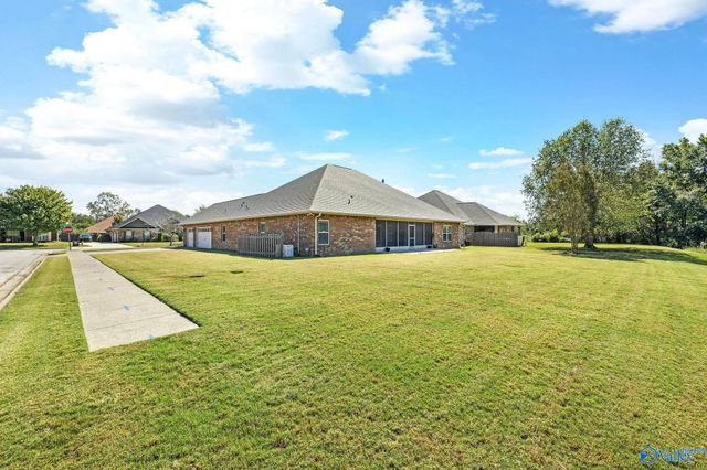 2516 Caldwell Park Court, Owens Cross Roads, AL 35763