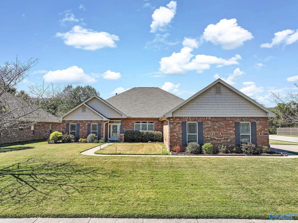 2516 Caldwell Park Court, Owens Cross Roads, AL 35763