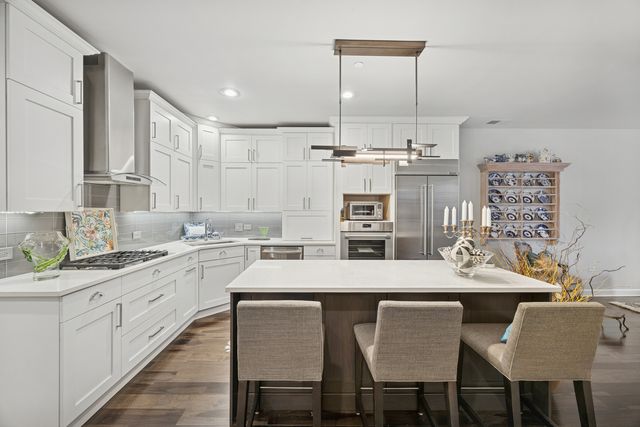 1124 Lake Street 511, Oak Park, IL 60301