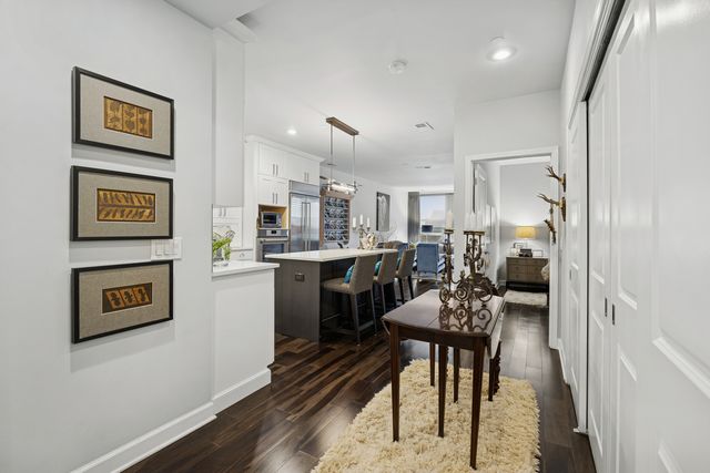 1124 Lake Street 511, Oak Park, IL 60301