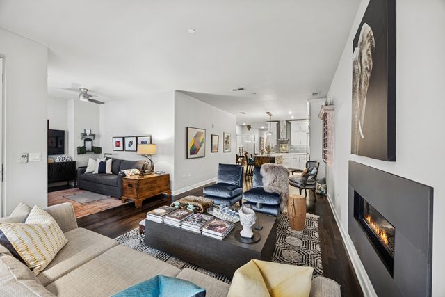 1124 Lake Street 511, Oak Park, IL 60301