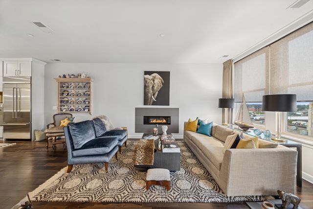 1124 Lake Street 511, Oak Park, IL 60301