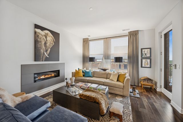 1124 Lake Street 511, Oak Park, IL 60301