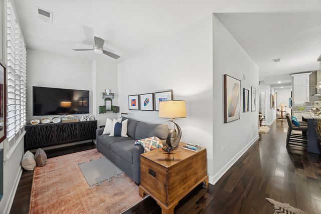 1124 Lake Street 511, Oak Park, IL 60301