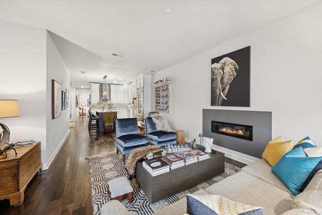 1124 Lake Street 511, Oak Park, IL 60301