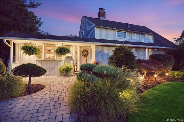 55 Duckpond Drive N, Wantagh, NY 11793