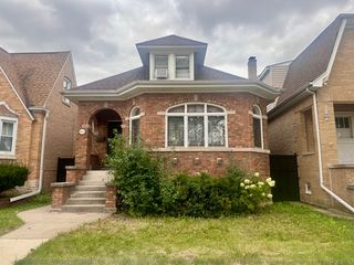 3447 N Oak Park Avenue, Chicago, IL 60634