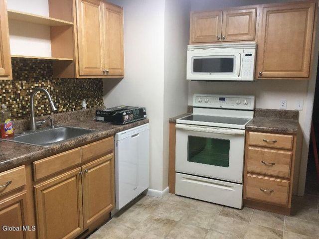 2209 15th Street Unit 3, Troy, NY 12180