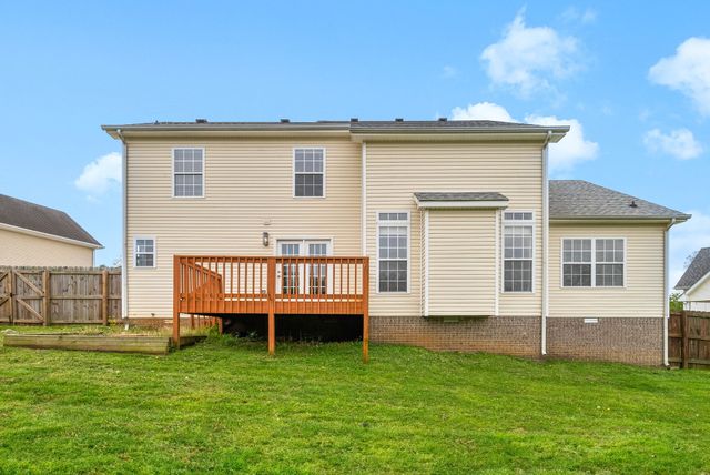 3051 Outfitters Dr, Clarksville, TN 37040