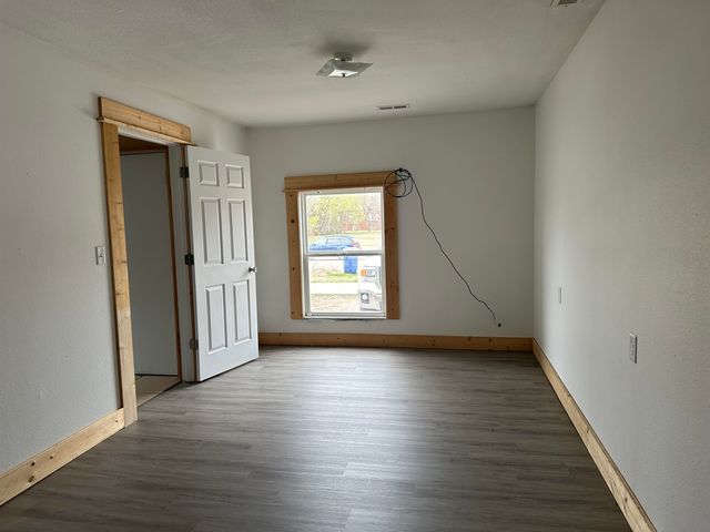 2057-2059 E 9th, Wichita, KS 67214