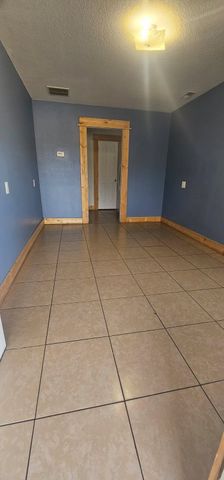 2057-2059 E 9th, Wichita, KS 67214