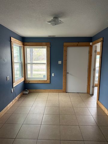 2057-2059 E 9th, Wichita, KS 67214