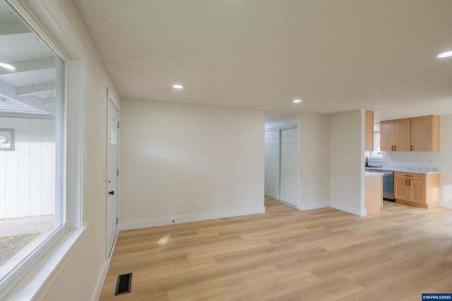 3180 Doughton St S, Salem, OR 97302