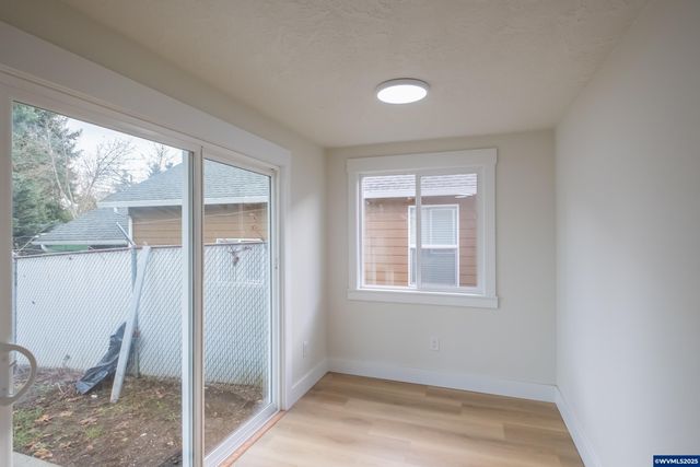 3180 Doughton St S, Salem, OR 97302