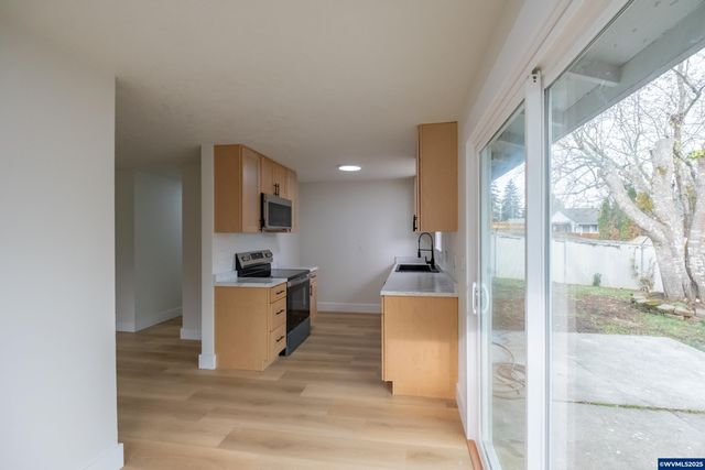 3180 Doughton St S, Salem, OR 97302