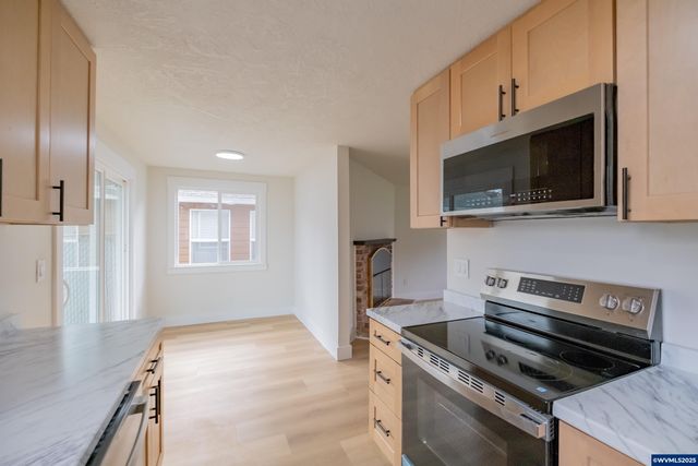 3180 Doughton St S, Salem, OR 97302