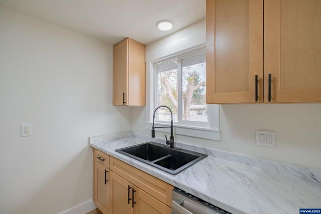 3180 Doughton St S, Salem, OR 97302