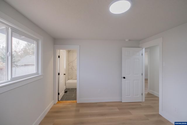 3180 Doughton St S, Salem, OR 97302