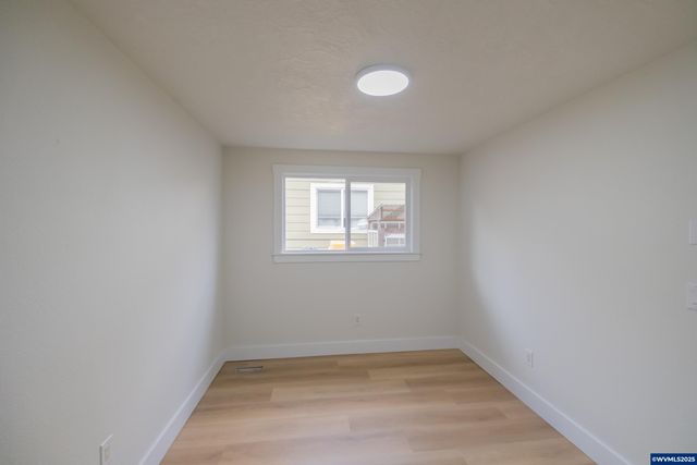 3180 Doughton St S, Salem, OR 97302