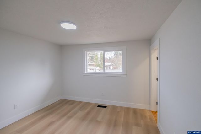 3180 Doughton St S, Salem, OR 97302