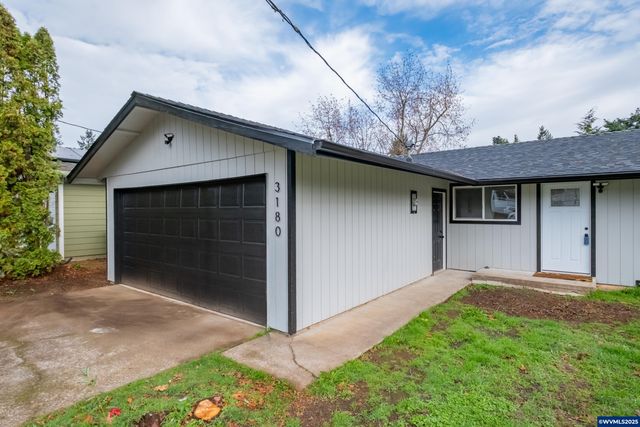 3180 Doughton St S, Salem, OR 97302