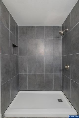 3180 Doughton St S, Salem, OR 97302