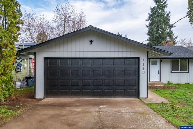 3180 Doughton St S, Salem, OR 97302