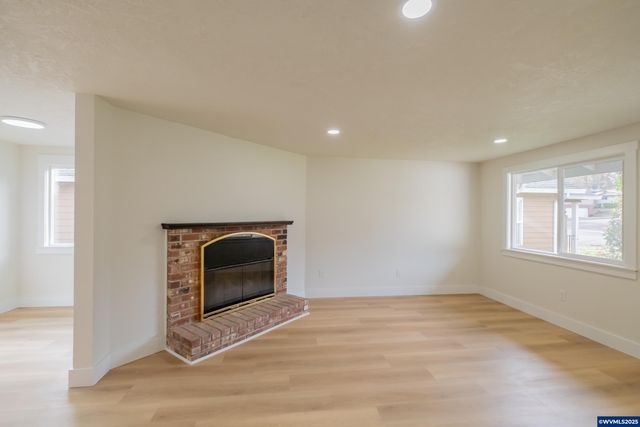 3180 Doughton St S, Salem, OR 97302