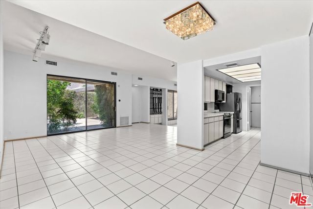 426 N Hermosa Drive, Palm Springs, CA 92262