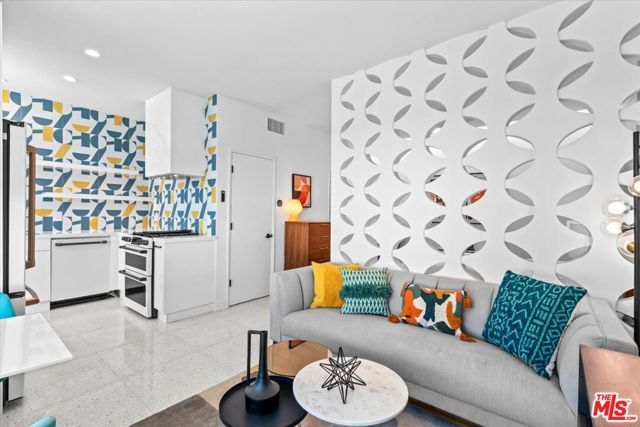 426 N Hermosa Drive, Palm Springs, CA 92262