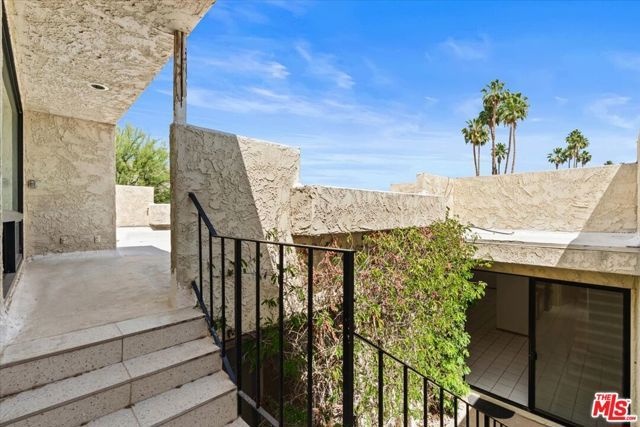 426 N Hermosa Drive, Palm Springs, CA 92262