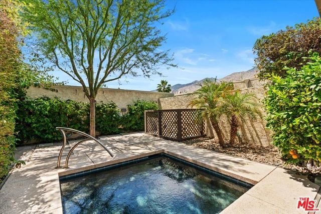 426 N Hermosa Drive, Palm Springs, CA 92262