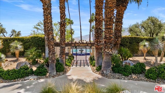 426 N Hermosa Drive, Palm Springs, CA 92262