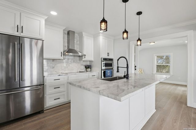 144 SABINE RD, Boerne, TX 78006