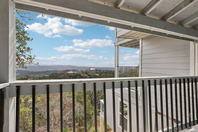 144 SABINE RD, Boerne, TX 78006