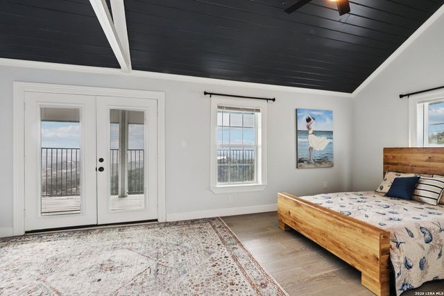 144 SABINE RD, Boerne, TX 78006
