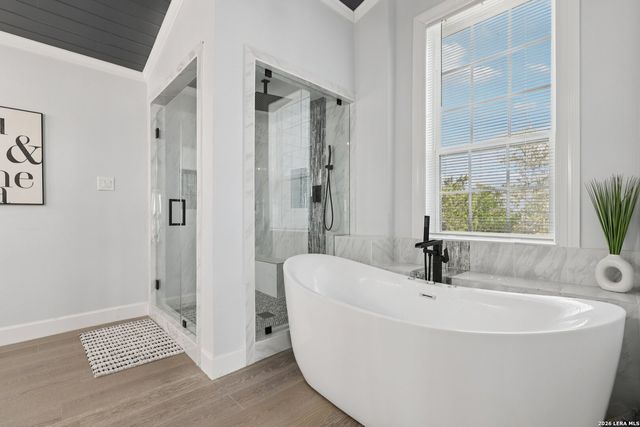144 SABINE RD, Boerne, TX 78006