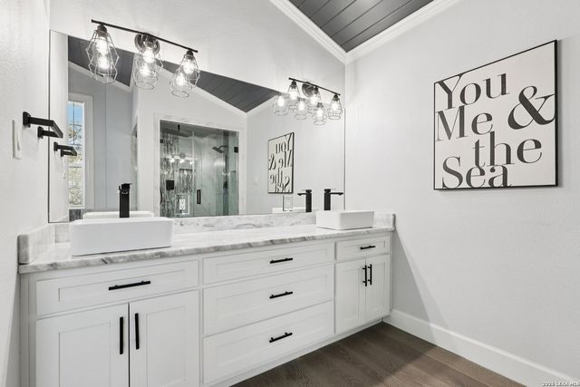 144 SABINE RD, Boerne, TX 78006
