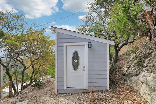 144 SABINE RD, Boerne, TX 78006