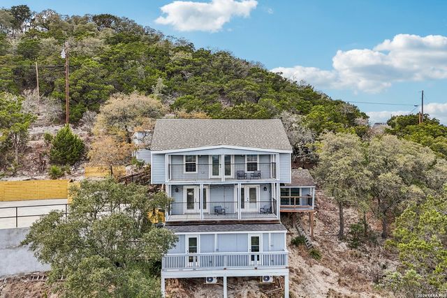 144 SABINE RD, Boerne, TX 78006